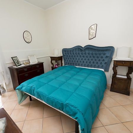 Pompei Deluxe Apartment Formia Luaran gambar